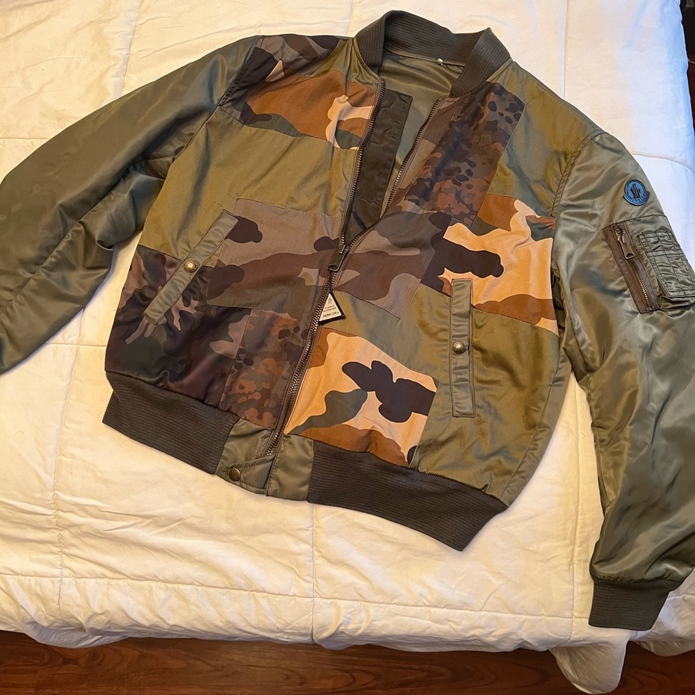NWT Moncler Roland camo jacket size L ss17